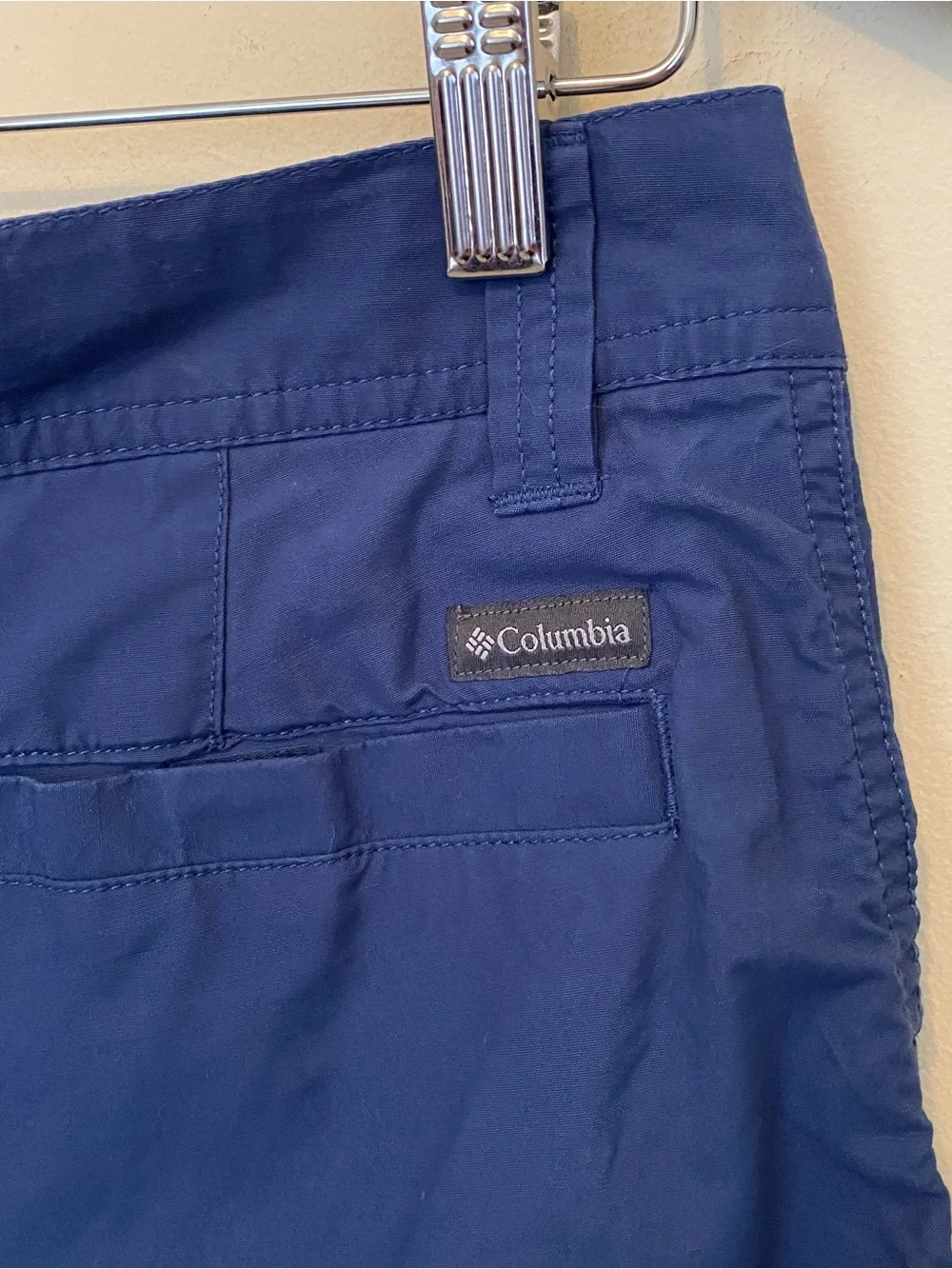 Columbia Mens 30 W 8L Chino Shorts Blue Casual Outdoor Pockets Golf 8” Inseam